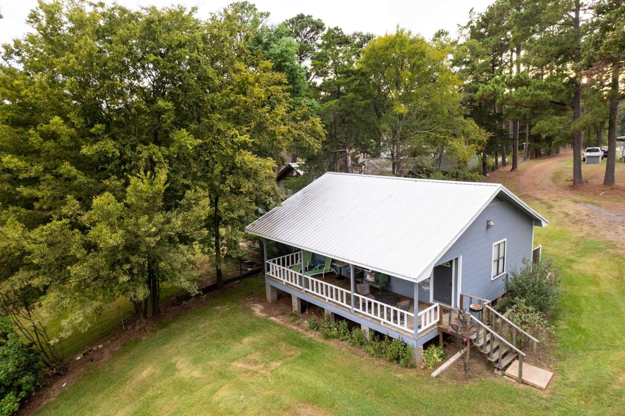 Doyline Cottage With Large Porch And Lake Access! Exterior photo